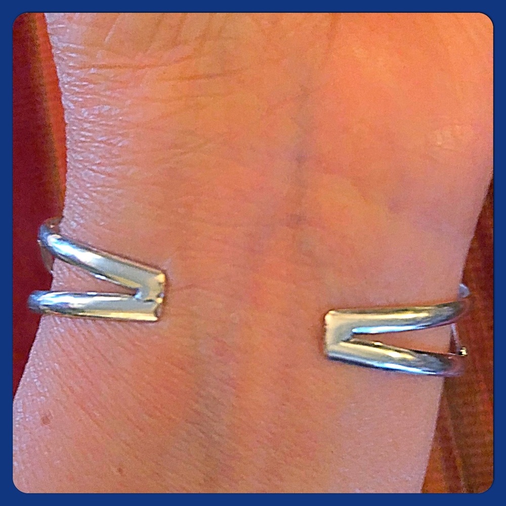 💙Swiss Blue Topaz & Blue Quartz Bracelet💙 - Picture 6 of 7